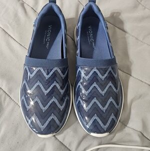 Vionic Pro Shoes